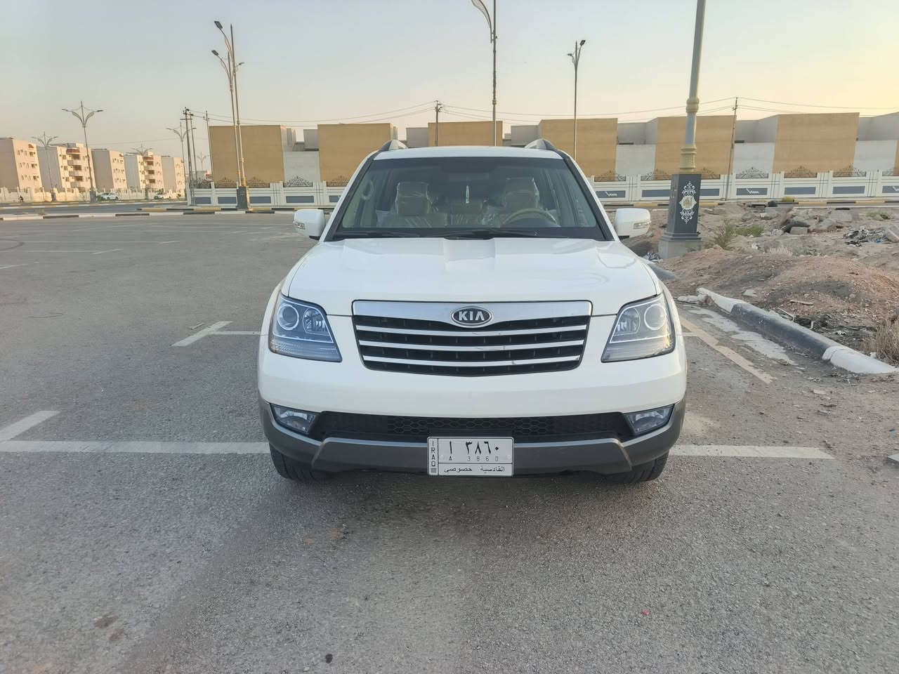 السلام عليكم سياره نوع كيا مهافي خليجي موديل 2013 فول مواصفات فتحت سقف أشاير بالمري  سته سلندر سبعه ركب 3قطع تبريد السياره جديده بيها قطعه وحده جاملغ أيسر وحافت البنيد بس والباقي كفاله العنوان كربلاء السعر 128رقم الهاتف ***********
