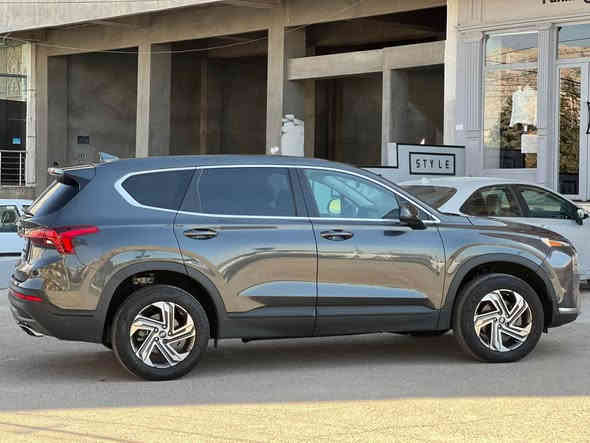 هوندا سنتافي 2023  وارد امريكي 
سعر177$
ضرر  نص بونت و جملخ
بدون دواخل  بدون تعديل بدون تبديل 

ايرباك ستيرن فقط

لون نفتي
 كير و محرك بشرط 
رادار و حجر كزوز شرط

فقط للبيع بدون مراوس
بدون رقم تترقم شيمالي  /اربيل و دهووك سليماني
مكان السياره عقرة
للأسفسار للتواصل : اتصال او واتساب 
*********** دهوك
