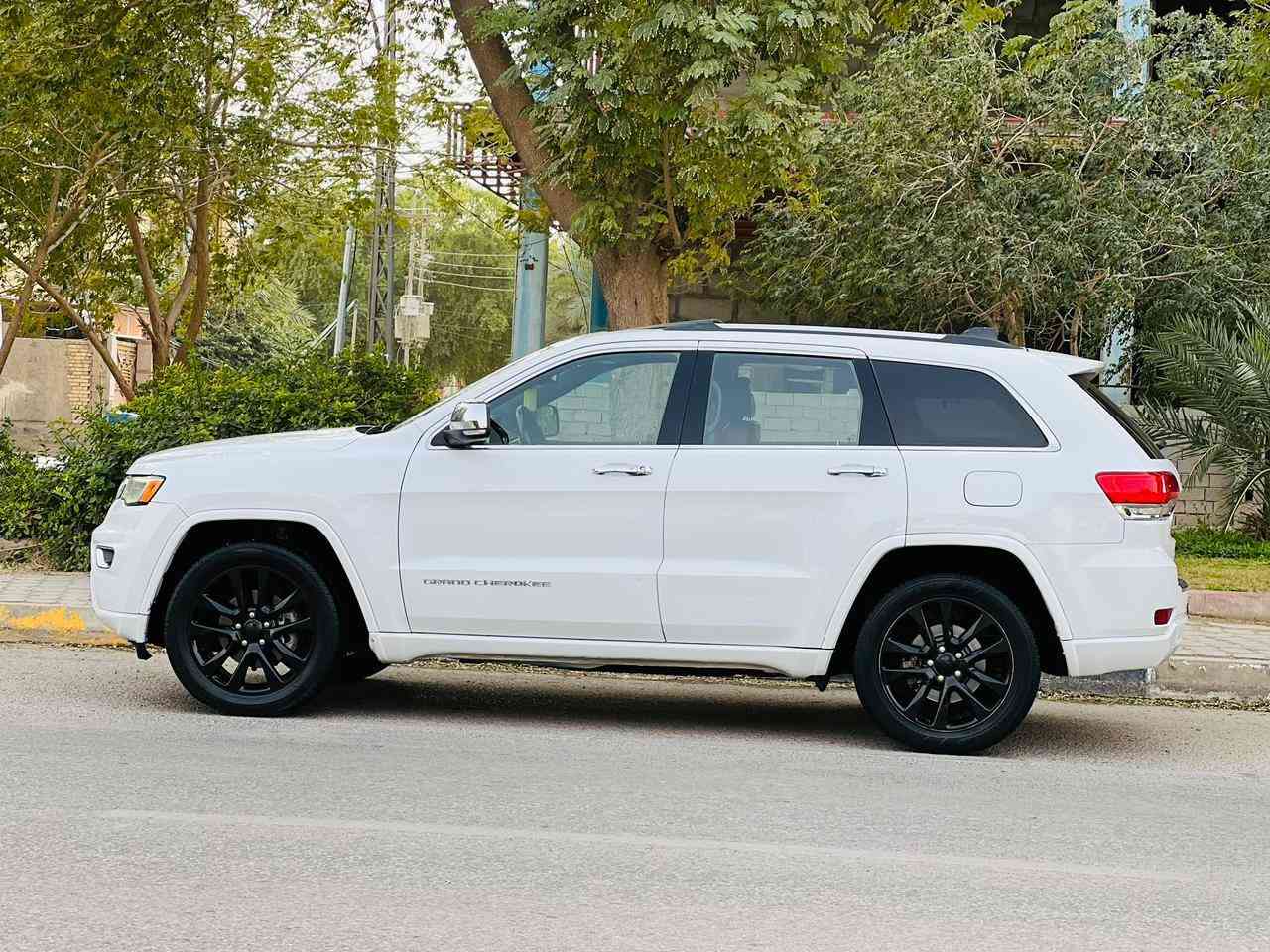 جيب اوفر لاند مديل 2016  فول مواصفات لمتت سعر 187 وبيه مجال للاستفسار الاتصال ***********  وارد مريكي بنيد وجاملغ بدون دواخل ولباقي  كفاله عامه صور حادث بلمنشور مواصفات فول و 1عله1 اعله فئة  بنرامه بصمه تشغيل  بصمه بواب شفتات ستيرن سيدي بلجكمجه تشغيل عن بعد جنطه شفط كشنات جلد وكهربائي وتدفئة تبريد بلكشن شاشه جبيره كامره دواره مري قلاب ثلث وضعيات قياده مثبت سرعه تحكم ستيرن قطعتين تبريد مري شفط قلاب ستيرن كهربائ وبعد بيهه هواي مواصفات مكينه سته 6سلندر 3600  حداديه جديده تبريد شغال رقم بغداد سنويه لل 28مشروع وطني سياره جديده واحله من صور مكان سياره كربلاء
