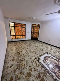 #للايجار___في____السيدية طابق ارضي معزول مساحه 200 متر   يحتوي على كرا...