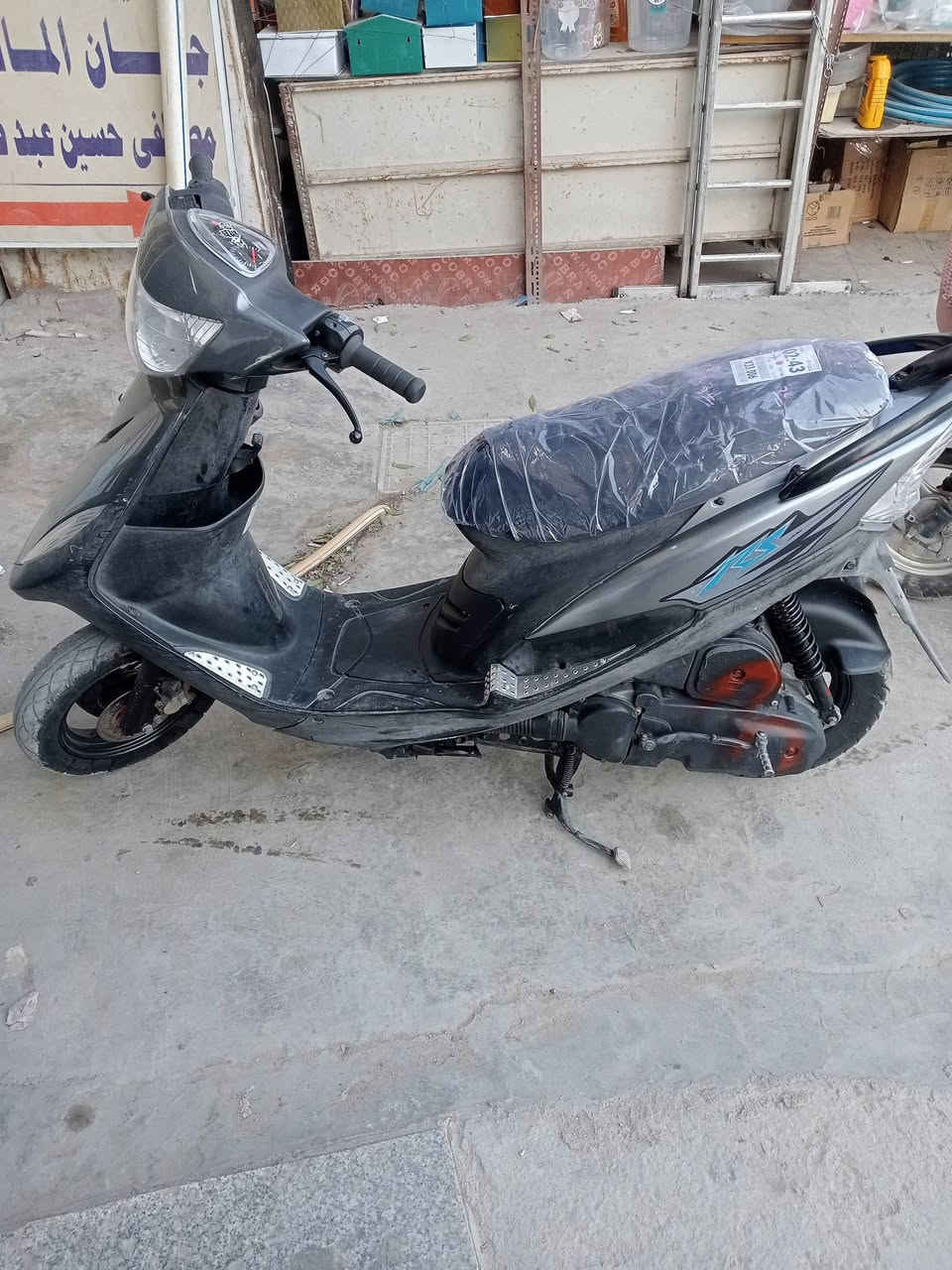 للبيع دراجه ماكس 120 كعدتهه تخبل معمره كلهه جديد محرك بلادي عندي الصبح تاخر تشغيل بعدين نكره السعر 550 المكان المشتل ***********
