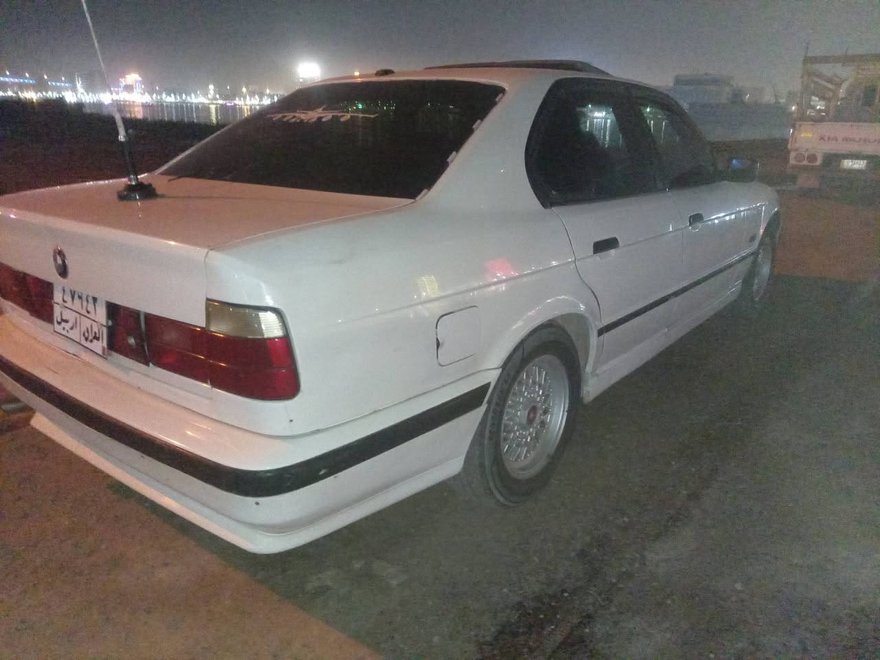 بي ام خمسميه اوخمسه اوعشرين بجم عريض محرك امسكو عدل فانوص رقم اربيا صبوره كير عادي محوك كير اكسن حداديه تبريد كله تمام سياره جاهزه بكاني البصره ابو الخصيب كوت اثويني السعر 50 اوبيهه مجال بيع فقط ***********
