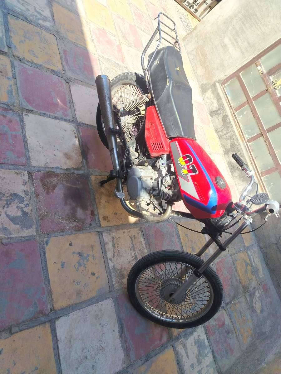 سلام عليكم دراجه للبيع مديل 2020دراجه نضيفه حيل مكينتها نضيفه مامفتوحه اوراق سكنر 5اوراق السعر 300 وبيه مجال مكان نجف كوفه بيع مستعجل مامتواجد عل فيس ***********اكرر بيع مستعجل
