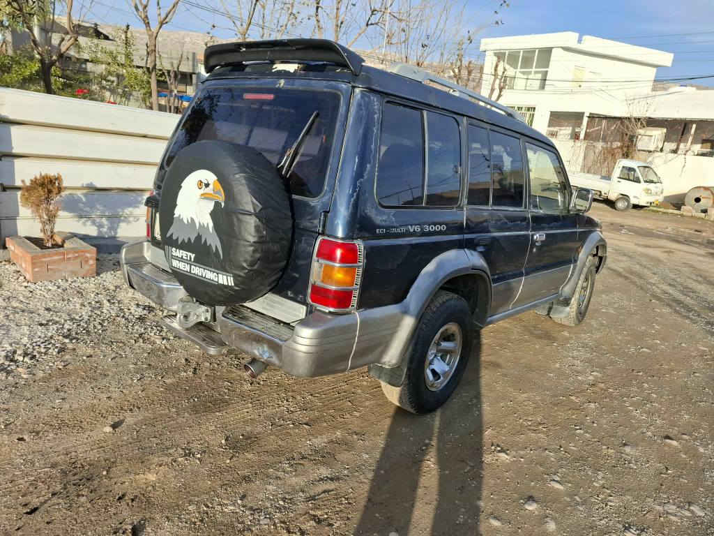 باجیڕۆ مۆدیل 94 ئاڕم پلاستیک ئاڕمەکەی وون بوە قەولە وەریبگرینەوە گێڕو مەکینەو ئەکسل و دەبڵ ئەسلی بەشەرت  کارەبایی هەموی ئیش دەکات  *********** كويسينجاك, أربيل
