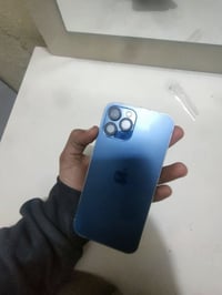 آيفون ١٢ برو ماكس • بطارية ٨٨٪ • كامرته تخبل