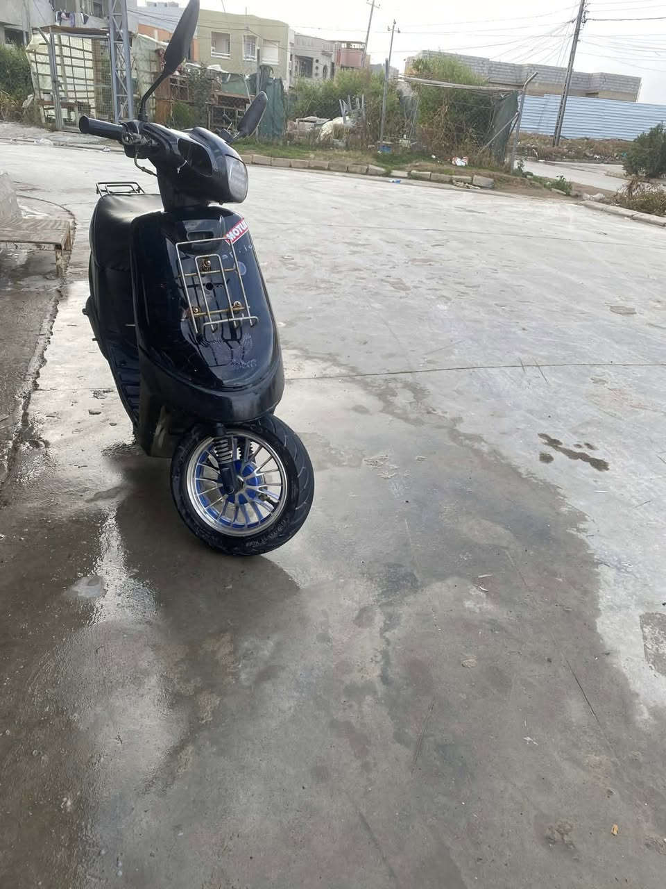 السلام عليكم 

دراجه للبيع نوع بوتين @
طخم تايرات جدد 
مكينه ما مفتوحه 
يعوزو بس قبغ هندر 
رقم التواصل:
(***********)
