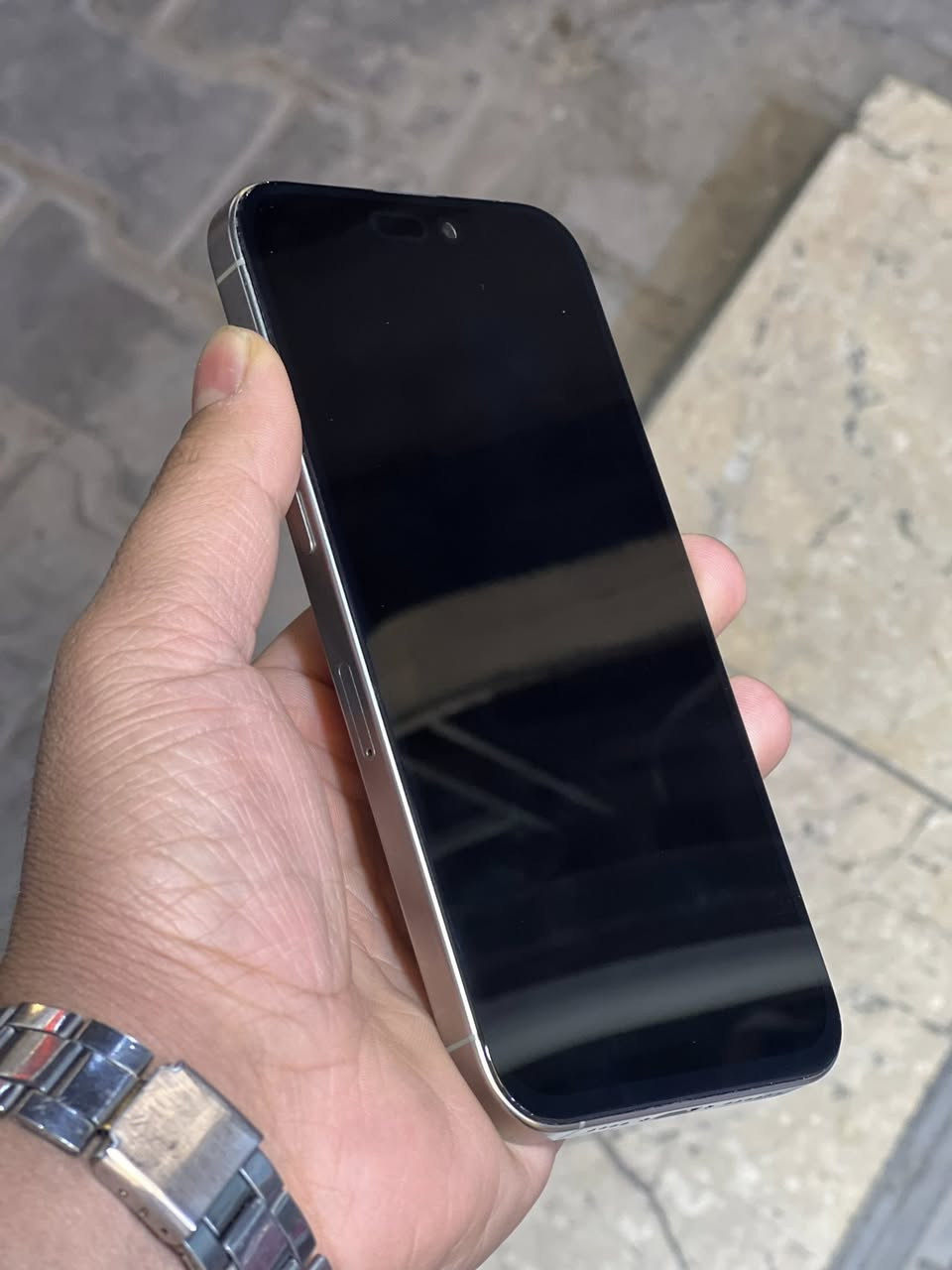 ايفون 15promax
ذاكره 256 
بطاريه 87 بلاد
جهاز عربي شرق اوسط AAA
مكفول كفاله عامه 
نضافت جهاز 100/100
جهاز بحاله سليمه فقط مستبدل شاشه نوعيه كلش حلوا 
سعر 800,000
عنواني بغداد ***********
