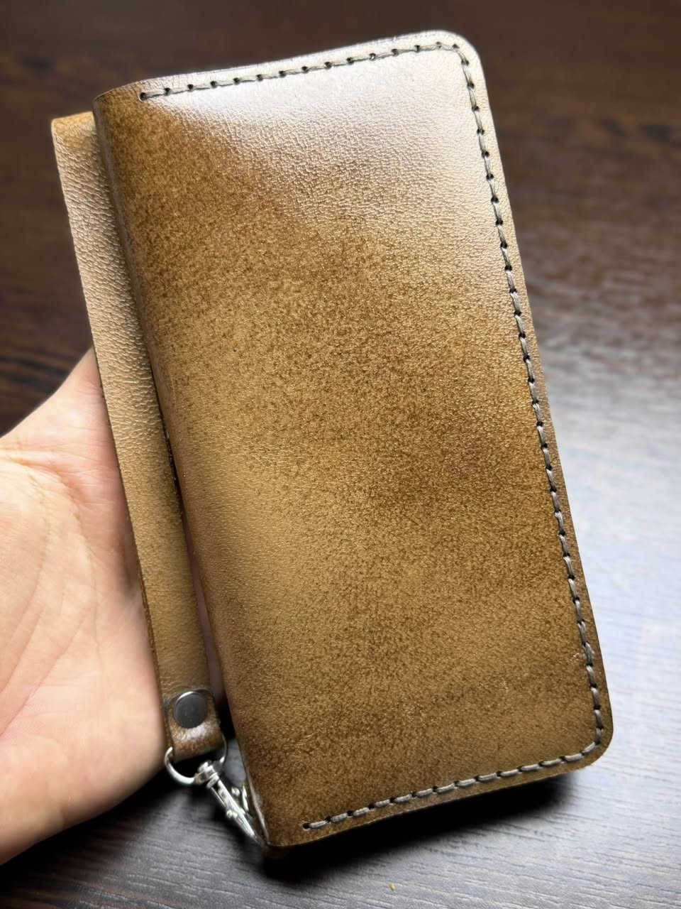 محفظة نقود
جلد طبيعي 100‎%‎ على الفحص والضمان 
تحتوي على سحاب داخلي 
10 خانة لحفظ الهويات 
طباقيه 

13 الف على اول تم


**إذا كنت صاحب هذا الإعلان وتريد حذفه لأي سبب، رجاءا أرسل رسالة إلى الدعم الفني**