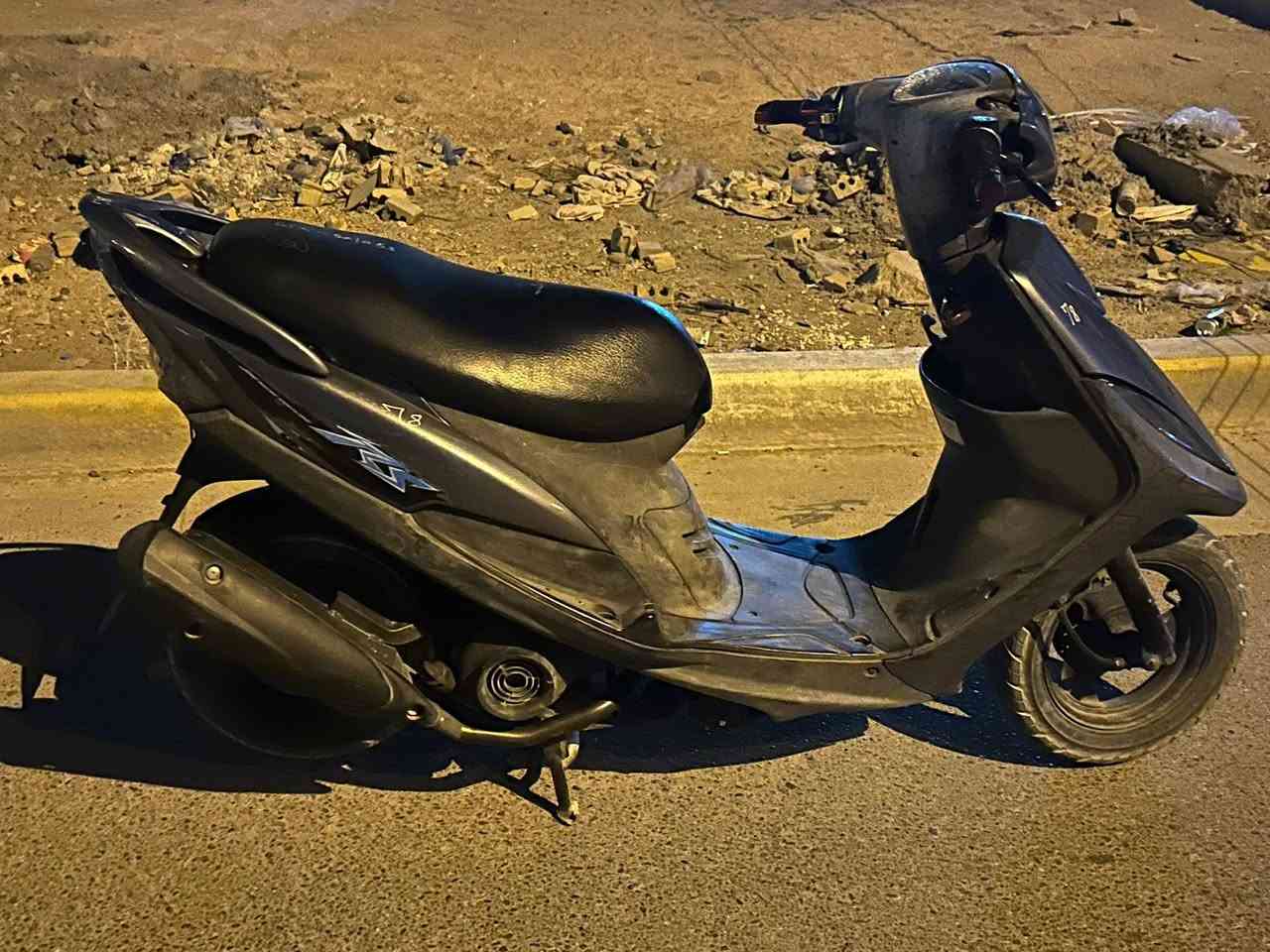 دراجة ماكس عدلة للبيع صارلها شهر نازلة رمبة ما مستعملة هواي بلادية بيها صالنصة FM او يدات بانزين حمر لسعر 950 الف بيها مجال  العنوان الدورة المهدية الثانية 
الاستفسار علا هذة الرقم ***********
