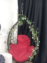 للبيع مرجوحه وكراسي السعر 160مكاني بغداد الحبيبيه ت 07711975252