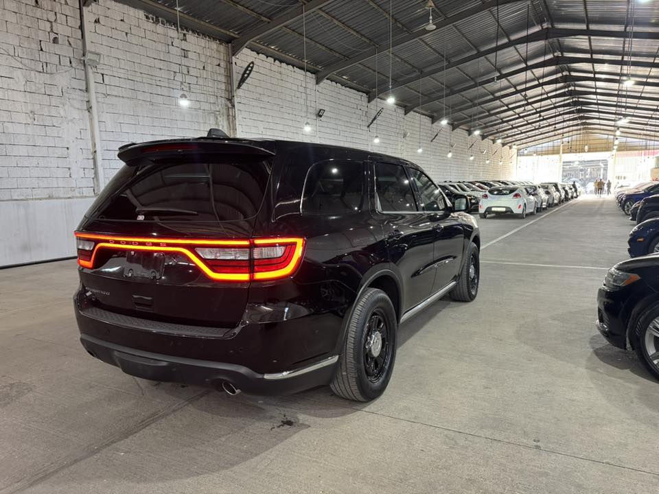 🚔🚨دوج دورانگو موديل   pursuit  2023 V8 AWD سيارة بدون ايرباك بدون صبخ فقط PDR على بارد  تقليم موضح بصور ماشية. 4500mi خفيف بجم كبس  سعر   240 $. و مجال. لتواصل          مراوسة.  ***********   .***********
