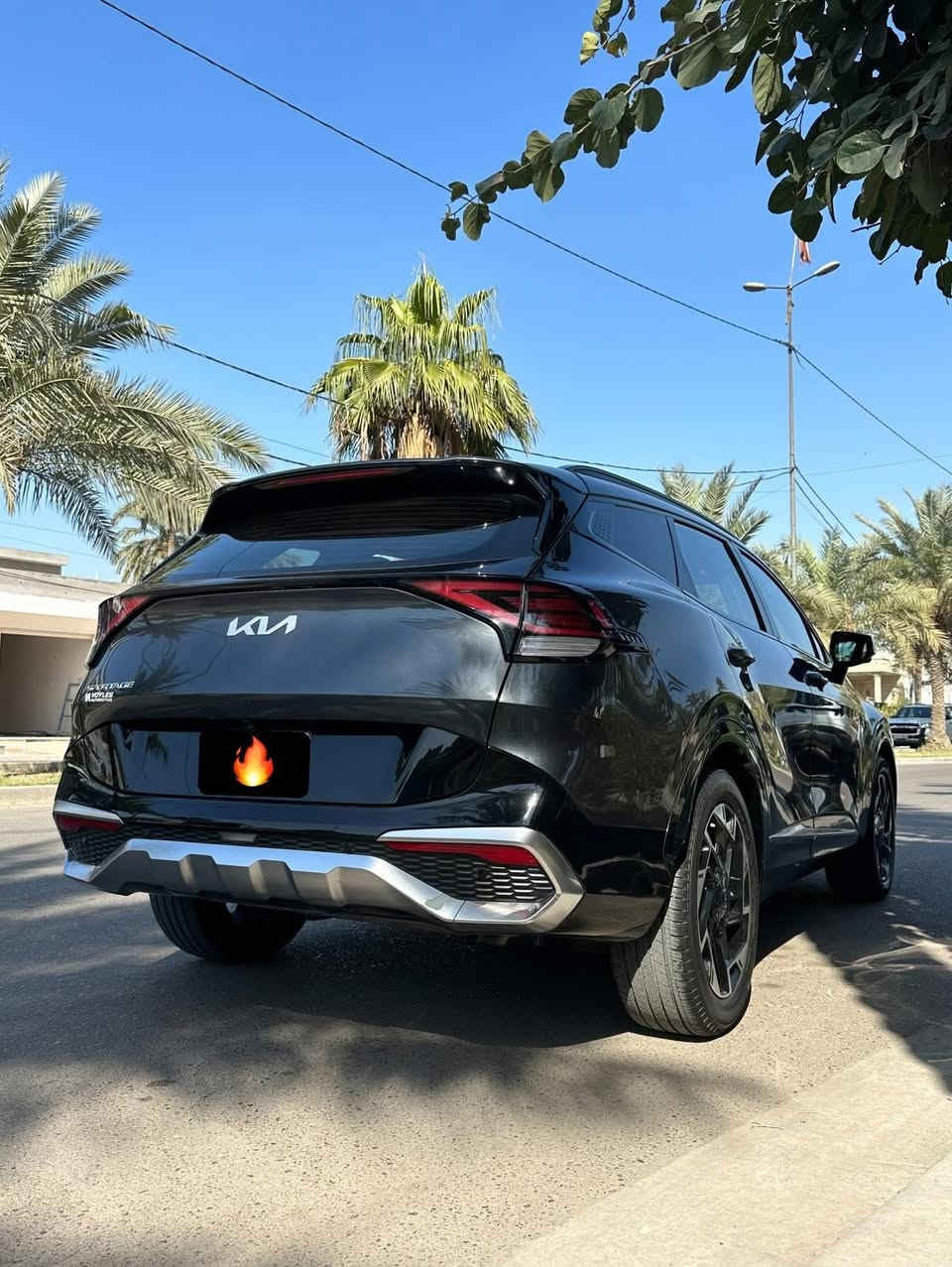 كيا سبورتج موديل 2023 فول مواصفات برستيج اعلى فئة.prestige لون مميز  

وارد امريكي حادث خفيف جدا بدون شاصي او لغد

مواصفاتها :-
1. محرك 2500 GDi
2. كير 8 نمر
3. ماشية 
4. بانوراما
5. بصمة : تشغيل - ابواب - صندوك
6. صندوك كهرباء
7. شاشة كبيرة على طول الدشبول تدعم كاربلاي واندرويد اوتو وفول تحكمات
8. كيجات الكترونية متغيرة حسب الوضعيات
9. انظمة القيادة : سبورت - سمارت - نورمال
10. كشنات جلد لون مميز قرميدي 
11. كراسي كهرباء فول تحكم مع كشن امامي متحرك عند النزول اوتماتيك
12. اضواء ترحيب عند الاقتراب مع ترحيب داخلي عند الصعود او المغادرة
13. شحن وايرليس
14. منافذ تايب سي عدد 3 مع 2 في الكشنات ومنفذ يو اس بي ومنفذ جداحة
15. هاند بريك بصمة
16. اوتو هولد
17. كاميرات 360 مع كاميرات بالاشارات الجانبية مع وضعيات مختلفة للكاميرات
18. فول رادارات امامية وخلفية وجانبية
19. تحديد مسار ذكي
20. قيادة أليه ذكية
21. نقطة عمياء
22. كروز سرعة
23. تبريد وتدفئة كشنات مع تدفئة ستيرن
24. سستم صوت هارمن
26. خزن كشن سائق ميموري وضعيتان
27. ويل كب حجم 19 مميز وحساس اطار تايرات بعدها بخطوط شركة
28. اشاير بالمري
29. تشغيل عن بعد
30. شاشة لمس متغيرة لتحكم الميديا او لتبريد
31. ستيرن فول تحكمات
فول مواصفات للأخير شتريد بيها 

السعر22:500$
السيارة مكانها بغداد ورقمها بغداد بإسمي
للاتصال ☎️

0771 000 0931
