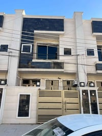 للايجار بيت  مساحة 100واجهة 5نزال 20 يقع على شارع عرضة 15متر ورصيف ٤مت...