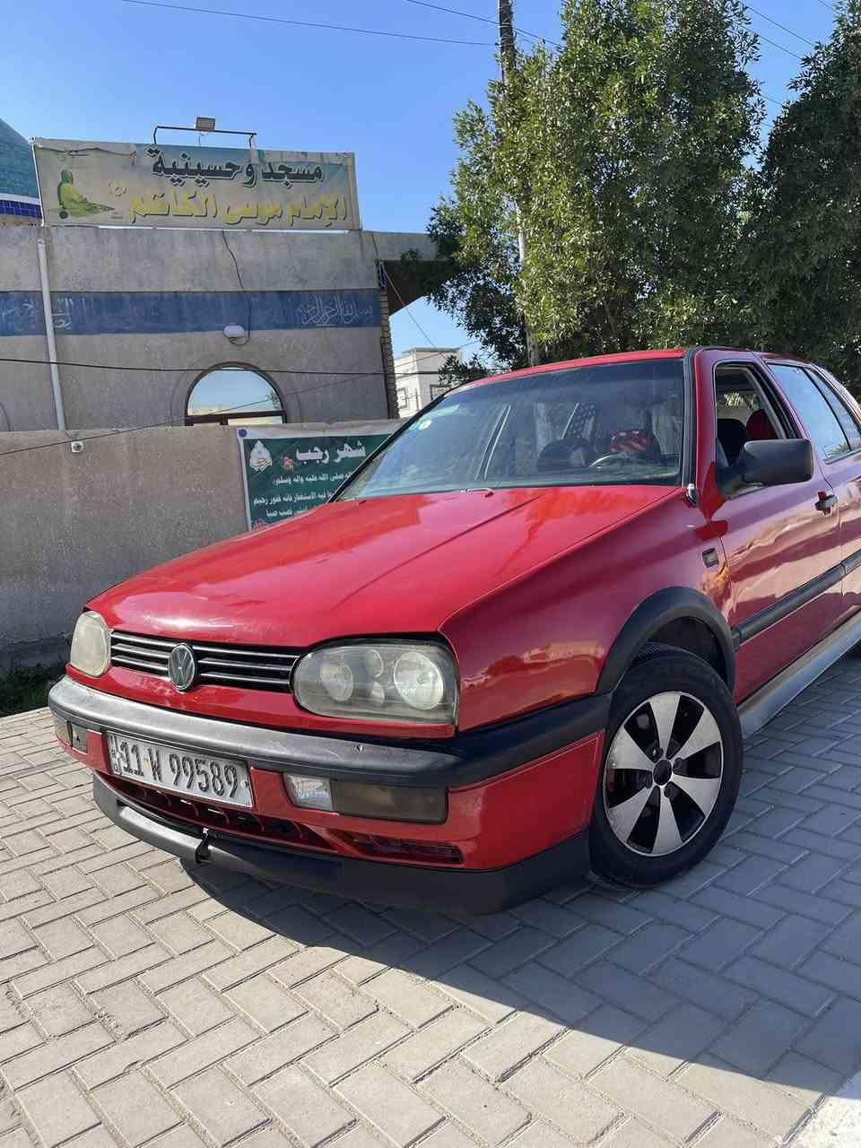 كولف mk3 رقم بغداد انكليزي هزه جديده
كير ميكانيكي مكينه1800 شرط مكفولات تبريد شغال 
صدرهه نضيف كهربائيات كلهه شغاله زنون مروحه
داخلهه بلادي مامبدل بي شي ولا قطعه من سياره صبغ جماليه فقط تخم تاير نضيفات ويل كب فتحه سقف  السياره نضيفه وحلوه السعر45 مكاني بغداد حي جهاد ***********
