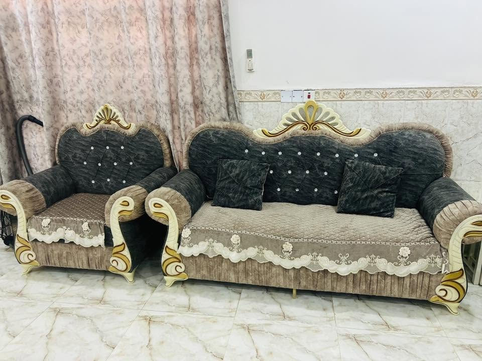 تخم ملكي للبيع نظيف مثل الصور  

مكاني ديوانية حي الفرات 

للاستفسار ***********
