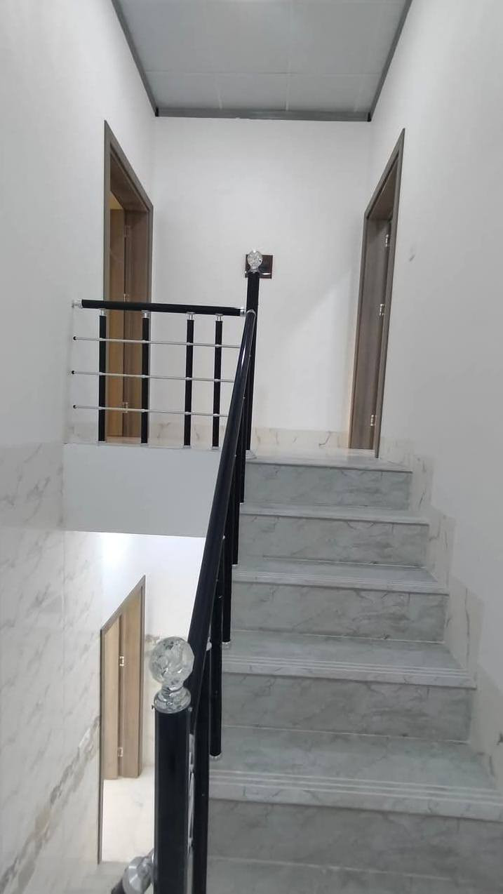 بيت للبيع يارمجه الشرقيه الثانيه حي الحريه مساحه 110فرع عماره السيد سايدين مدخل الثانيه رقم العقار 1290 سعر البيت 104 وبي مجال بسيط شرط التحويل 
السعر ١٠٤ مليون 
للاستفسار اتصال على الأرقام التالية
ابو رحمه
*********** 
***********
