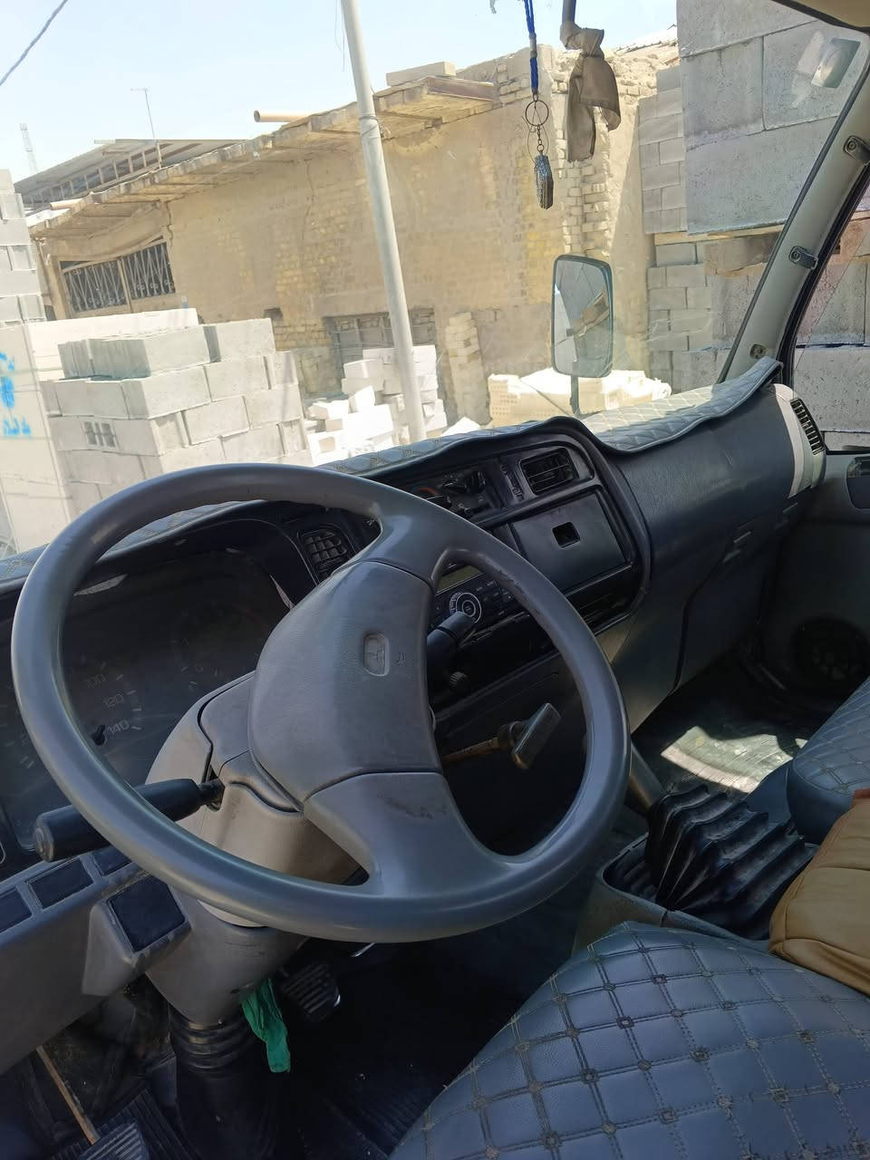كنتر بزون للبيع رقم بصره مكاني البصره طريق صناعيه حمدان گير مگينه خير من الله تحويل ثاني يوم 
تواصل معنا *********** سعر 95 وبيه مجال
