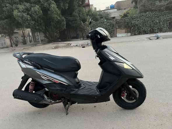 السلام عليكم ماكس ثعلب لون مميز بطريقيه للبيع دراجه بلاديه مكينه كابريتر سلف كله على وضع الشركه كلها مختمه ختم واحد ناعمه سلف هندر كيلو متر طوافه كله شغال شاد سكن ثلجي رماش اشاير عالي ناصي حمدلله بلاديه عده البلاده موجوده بيها و سويج الاحتياط قفل جنطه قفل ستيرن بركاتها مضبوطه تايرات جدد شلعه و معدل فول مسوي الها ادامه  لا تراسلني و تكلي شبيها نقص 😅كل التفاصيل يمكم اسف على الاطاله السعر 650 و بيها مجال مكاني بغداد الحريه ***********
