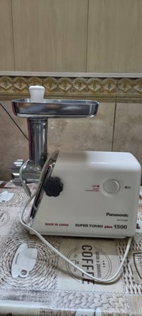 للبيع مكينة ثرم ماركة بنسونك ياباني مشتغله كم مره وبعدها بالكارتونه اخ...