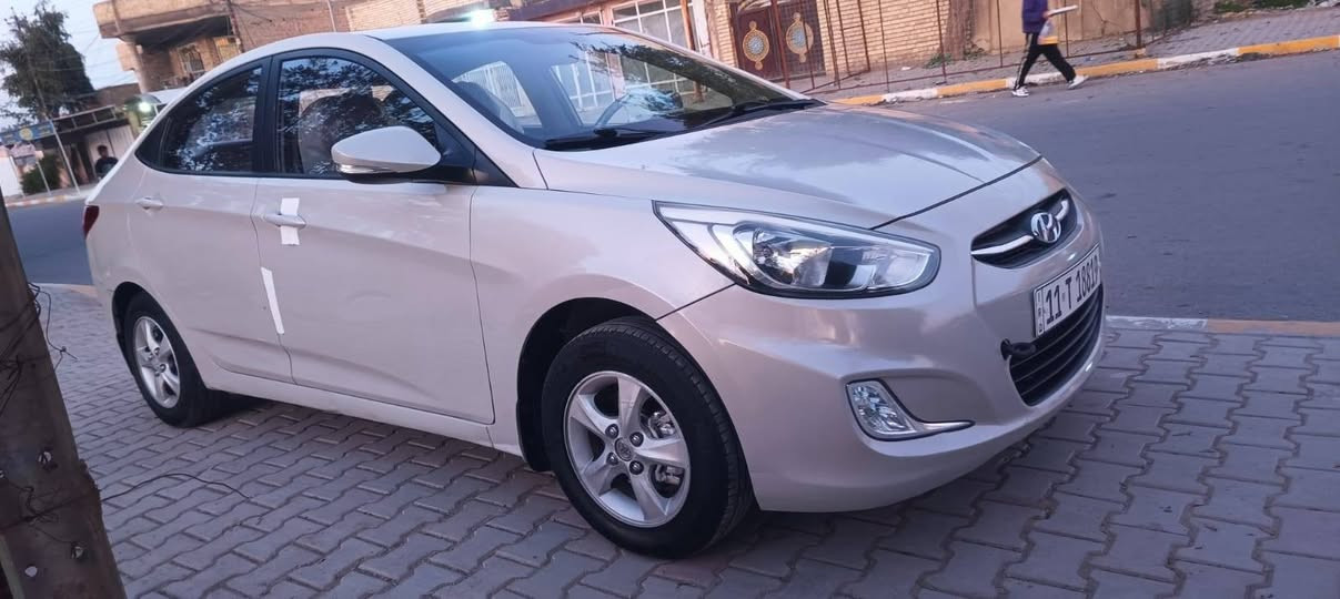 سلام عليكم اكسنت خليجي  2016 مكفولة من الصبغ وتبديل بيهة بارد قليل. سيارة احلة من الصور 
مكان السيارة بغداد الحسينية 
سعر 95بيهة مجال قليل حك الجية 
***********
