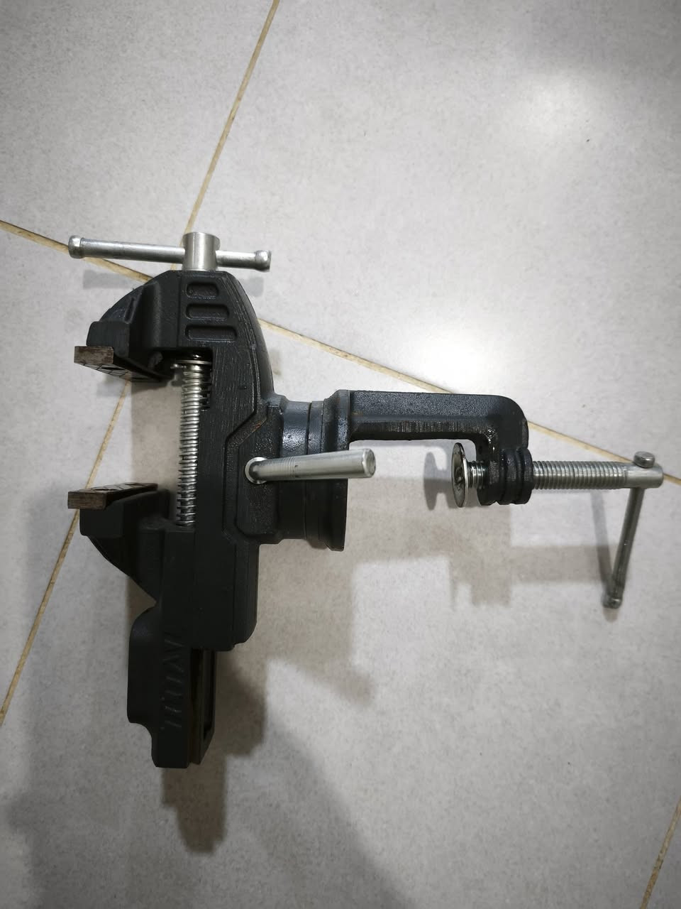 دريل كوري كهرباء شغال مع الجنطه سعر 25 الف
مروحة استيل ماركة اوروبية سعر 35 الف
بايسكل رياضي ثابت سعر 15 الف
دريل باركسايد الماني اصلي B3 السعر 75 الف مع البطارية والشاحنه 
مروحة شحن شغالة 15 الف بدون بطارية 
منكنه حديد سعر 15
جهاز تقوية انترنيت 20 
عنوان خانقين


**إذا كنت صاحب هذا الإعلان وتريد حذفه لأي سبب، رجاءا أرسل رسالة إلى الدعم الفني**