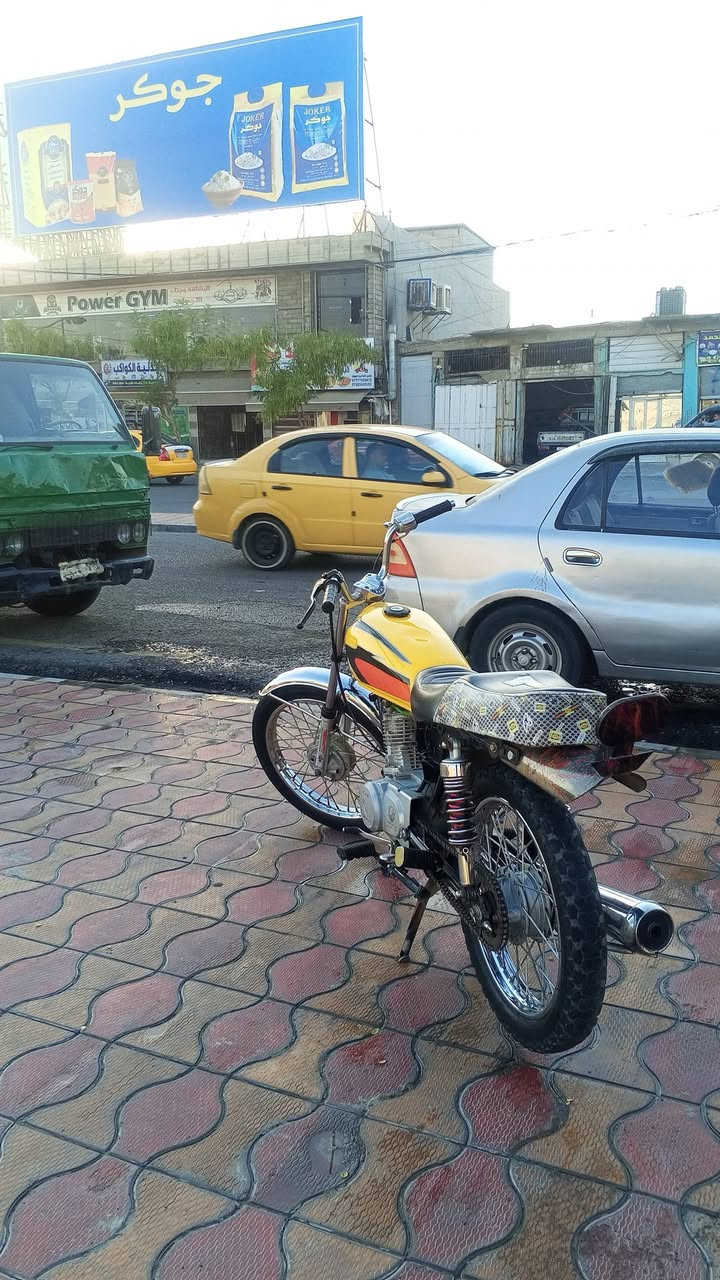 السلام عليكم
ماطور البيع 
شرط مره واحد مفتوه مكنه خرسه 
السعر 325)وبيه مجال 
(***********)هاذه خبرنه عل رقم
