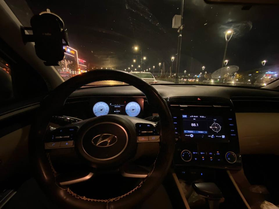 السلام عليكم
للبيع او مراوس بشي اقل 
هونداي توسان خليجي 2024
ماشية 32 الف كيلو
مواصفات فول عدى الفتحة 
- المقاعد الامامية 2 كهرباء
- مثبت سرعه 
- مانع تزحلق 
- بصمه تشغيل ، ابواب بصمه
- تشغيل عن بعد
- تبريد قطعتين امامي- خلفي
- بلوجكتر زوايه ميته مع حركه الستيرن
بيها تغليف كشنات جلد
محرك 2.000 دوش
بيها صبغ بالصندوق بسبب طخه خفيفة موضحة بالسونار،غيرها السيارة مكفولة
السعر 205 ورقة يعني شدتين و5 اوراق
مكان السيارة بغداد-حي الجامعه
***********
