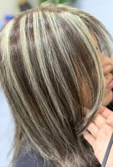 عنوان بغداد جديده قرب افران الدرويش فرع نهر بيروت ***********
قسم البشره 💇
حف وجه كامل 5
تنضيف بشره ملكي 5
تنضيف قدم ملكي 5
شيره جسم كامله 15
فول بدي 25 +سكرتي جسم مجاني 
قسم شعر أصباغ💇
قص مع ششوار5 
صبغ جذر 5
صبغ شعر كامل 15
قصر مع صبغ  اي لون ع بارد مواد مضبوطه 25
تخصيل نص كب 15
تخصيل كب كامل 25+معالج وشسوار مجاني 
تخصيل سلفان شعر قصير 20
تخصيل سلفان  شعر طويل 35وطويل  اكثر يتحدد ع واقع 
مع معالج مجاني 
قسم العرائس 👰
تسريحة مع مكياج ورموش مجاني مدعوه30
تسريحة مع مكياج ورموش مجاني عروس 50
ششوار برم ويفي 10
