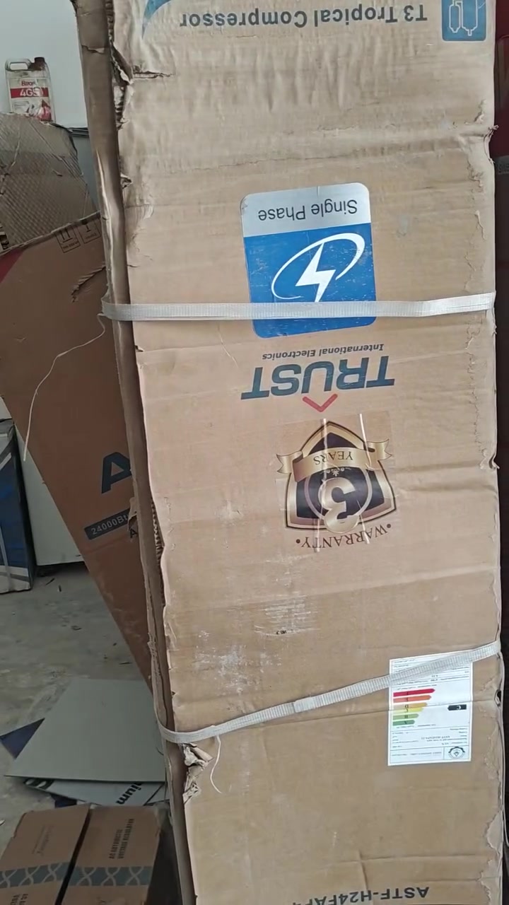 انتبه فقط قطع وليس سبالت كامل
قطع بل كارتون جديد  فقط وليس مستعمل
المتوفرة لدينا حالياً:

*القطع الداخلية (السبلت):*
- داخلية *أوكس* 2 طن (كارتون): 
- داخلية *هايسنز* 2 طن:
- داخلية *جنرال* 2 طن: 
- داخلية *وادي* 2 طن: 
- داخلية *أوكس* 2 طن: 
- داخلية *جنرال* 2 طن (بدون كارتون):
- داخلية *جبسون* 2 طن (حجم كبير): 
- داخلية *توسوت* طن ونصف: 
- داخلية *الجي* طن ونصف:
- داخلية *وادي* طن ونصف: 
- داخلية *هايسنز* طن ونصف: 
- داخلية *مديا* 1 طن: 
- داخلية *أوكس* 1 طن: 
- داخلية *وادي* طن ونصف (بدون كارتون): 
- داخلية *دنكا* 2 طن (بدون كارتون، ضرر بوابة):
- داخلية *أوكس* 1 طن (بدون كارتون):

*القطع الخارجية:* 
- خارجية *هونداي* 2 طن:
- خارجية *مديا* طن ونصف:
- خارجية *إيفولي* طن ونصف: 
- خارجية *أدميرال* (معمل توسوت) طن ونصف: 
- خارجية *أربي* (معمل توسوت) طن ونصف: 
- خارجية *توسوت* 1 طن: 

*أخرى:* 
- سبلت كامل جديد *جنرال ماكس* عملاق: 
- بواري نحاس أصلي 5 متر: 
  - 2 طن: 
  - طن ونصف: 
  - 1 طن: 

تتوفر لدينا خدمة توصيل نقليات، وجميع القطع جديدة وغير مستعملة وبدون ضرر مع ضمان. هل تود حجز أي من هذه القطع؟


**إذا كنت صاحب هذا الإعلان وتريد حذفه لأي سبب، رجاءا أرسل رسالة إلى الدعم الفني**