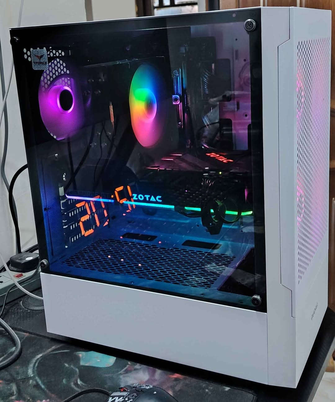 تحيه طيبه للجميع 
متوفر تجميعة كيمنك للبيع 
السعر 725 الف وبيها شويه مجال

CPU I5 10400F 6 CORE 12 THERADS 
COOLER CPU 120M RGB MASS 
M. B H510M GAGBAYTE DDR4
RAM 16 GB DDR4 3200MHZ 
GPU GTX 1080 TI 11GB ZOTAC X3 ARGB 
POWER 700W PLUS 80 FULL MODELER 
CASE WHITE GAMDIAS ARGB 
SSD 256 GB 
HDD 500 GB 

مكاني موصل توصيل موجود 
للتواصل *********** واتسب موصل, نينوى
