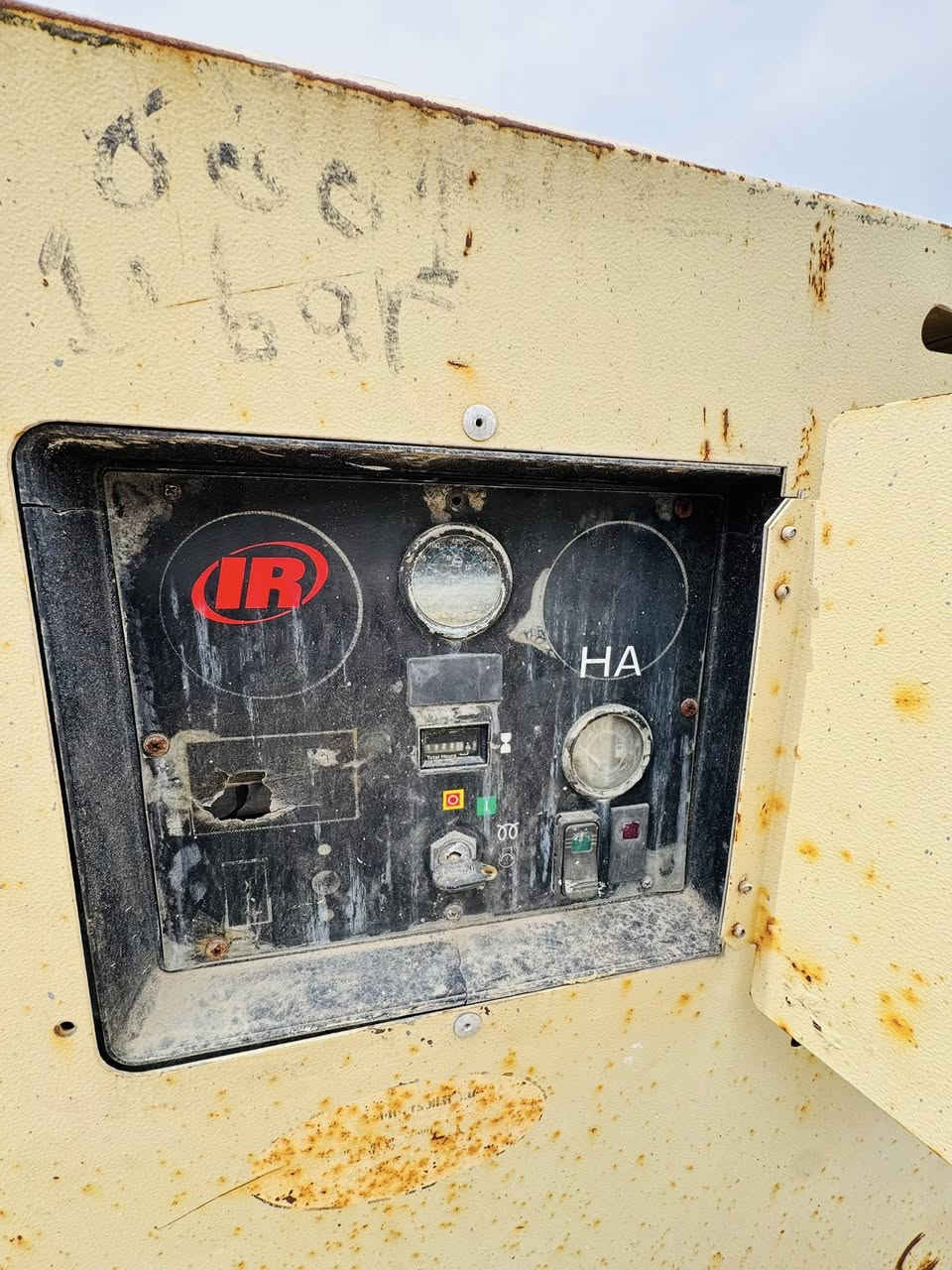 كمبريسر هواء للبيع حجم ٤٢٥ انكرسول ***********
