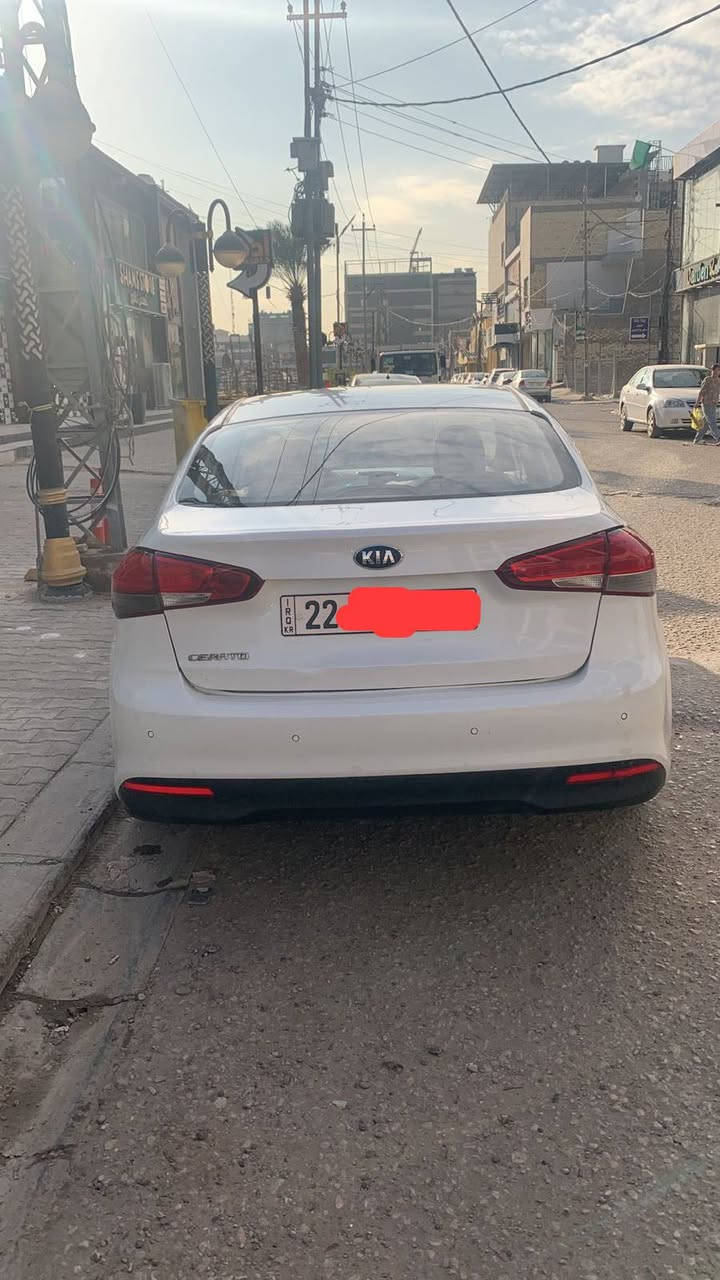 السلام عليكم
للبيع سيرتو 
مديل 2017
محرك 1600
رقم اربيل انكليزي الجديد اتريد تحويل اتريد وكاله
السياره بيه قطعتين + بارد مكانات 
ماشية  124
كير محرك حداد
تبريد جديد
مكان السياره نجف
السعر  ١٢٠ اوبيه مجال 
***********
