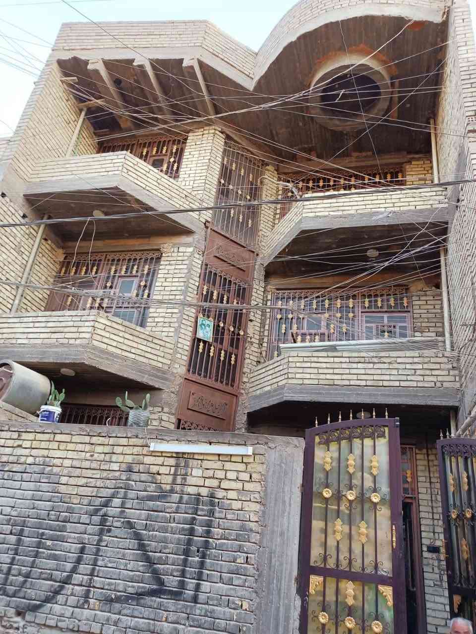 دار للبيع  في مدينة الصدر قطاع ٢٥📍 ثلاث طوابط مساحه ١٤٤متر
***********
اتصال على الرقم او مراسلة واتساب
السعر خاص
