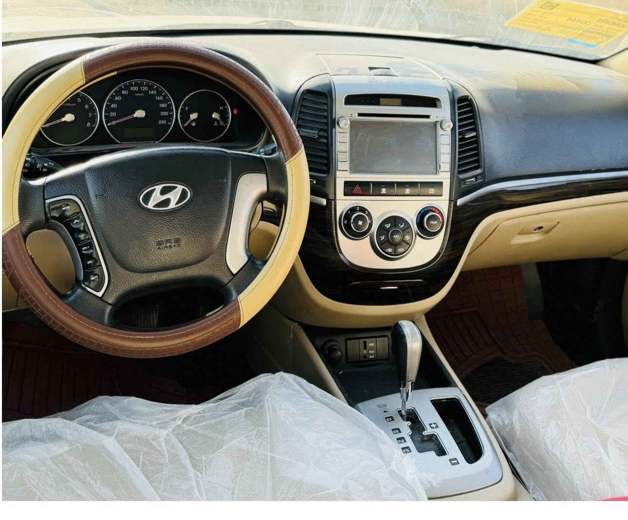 السلام عليكم ورحمة الله وبركاته سنتافيا موديل ١٢ مواصفات الشركه العامه معروفه مواصفاتها كفاله عامه من كلشي بسمي رقم بغداد مشروع وطني مكانها بابل سياره جديده ماشيه ١٣٠ بيها شخط فقط بيع او مراوس حسب القناعه *********** ***********
