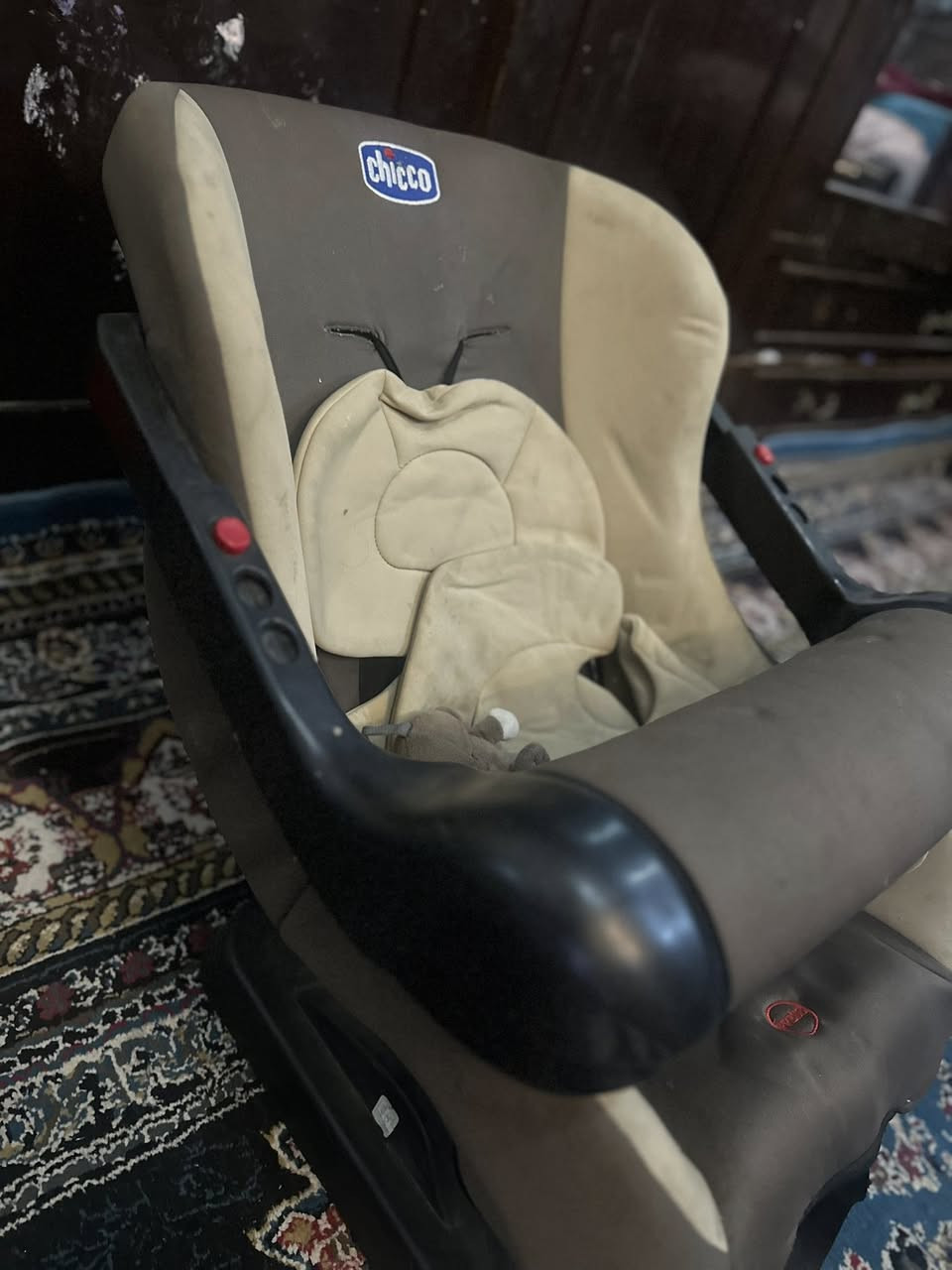 للبيع
١-سرير اطفال من عمر يوم الى ٢ سنه ويرهم قفص للاطفال
٢-كرسي سياره ٣- غلايه ممات 
سعرهم ب١٥٠ الف  للاستفسار مراسله الصفحة او الاتصال على الرقم ***********
