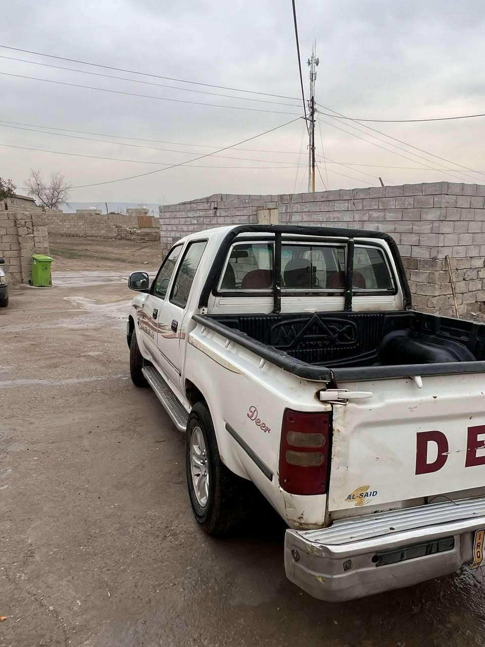 سلام عليكم 
بيكم دير 2012شرط التحويل أو الوكاله و السنويه لي 28و الكير شرط و المحرك معمر 
السعر 75وبي مجال 
***********
***********
