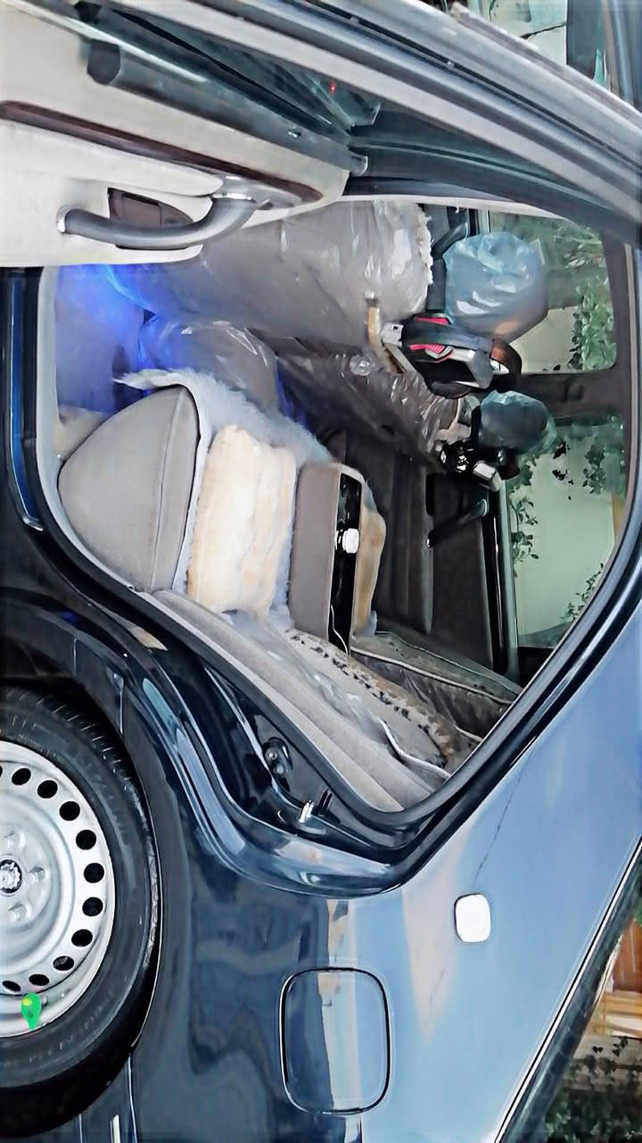 مه ليكه مؤديل ٢٠٠٣  ره نگي نيلي تؤخ زياتر به لاي ره شا ارواني براوه كامل ٣دووكمه مه كينه ١٧٥ كه وره كامل مه سره ف جوارتايه و ويلي نه جمه لؤك سبورت بيش و دوا لايت عيون بالي سه ر سنوق جام  و جوانكاري گؤرينه وه ش اكه م مه ليكه مه كينه بجووك شتي جوان سيعري ٤٠$  باركؤدي بؤكراوه 
شوين سليماني
***********
