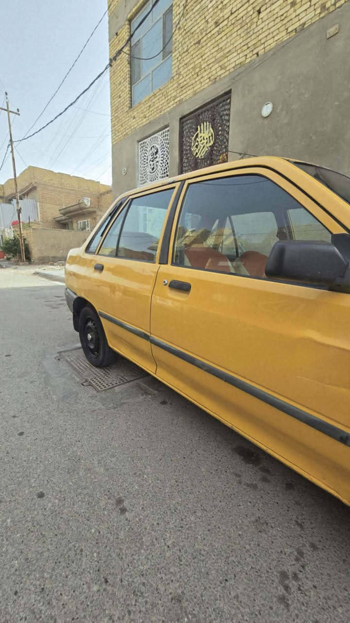 السلام عليكم سايبه موديل 15 رقم قادسيه ديوانيه مداور وتحويل ثاني سياره حلوه وجاهزه عوزها ترتيب بسيط مراوس وبيع مكاني واسط سنويه20 خط خط وبحث مطلوبه 300 السياره 25 وبيها مجال***********
