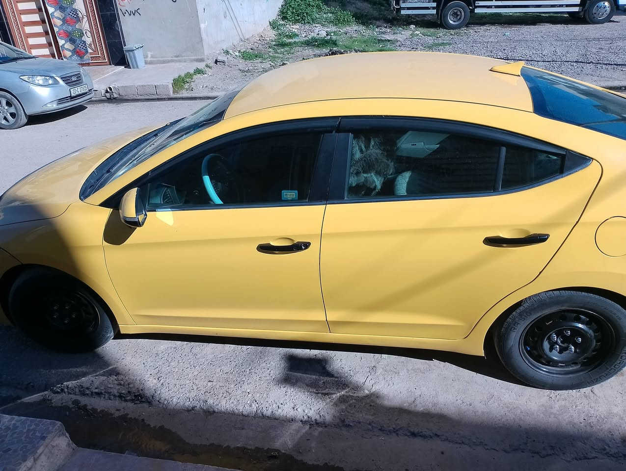 النترا 17
فووول عدا التنته
السعر 125 وبيها مجال قليل 
العنوان الموصل الايسر 
***********
