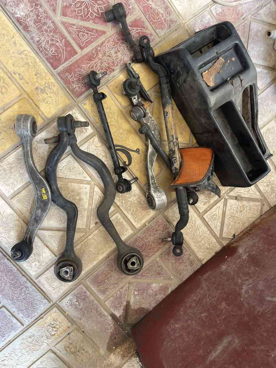 السلام عليكم كل ذني ب ٤٠٠ الف مكاني حلة
***********
