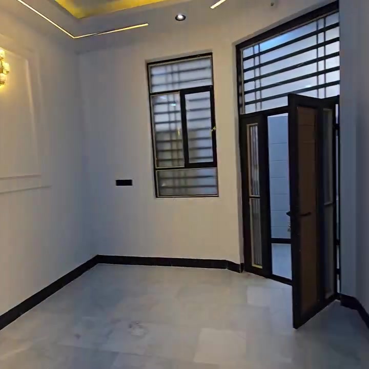 يا الله اللهم صل على محمد وال محمد دار بمساحه 100 متر الموقع كربلاء المقدسه قرب عن الحولي الارباح سايدات خدمات المنطقه مي ومجار وكهرباء شوارع 10 5 كيلو عن مركز المدينه عشر دقائق بالسياره قريب عن طريق الزوار 200 متر جزء العقار طاب وزراعي قرار 25 مكاتبه ويا ابو الارض مباشره يتكون البيت من اربع غرف نوم استقبال صاله مطبخ مجمع صحيات عدد ثلاثه سطح مطبك شتايجر بغداد جاهز وكامل رقم الهاتف او واتساب ايوب الطائي انسب اسعار في كربلاء وكافه المساحات حياكم الله
***********📞📞📞🔑
سعره 165مليون 💰💰
