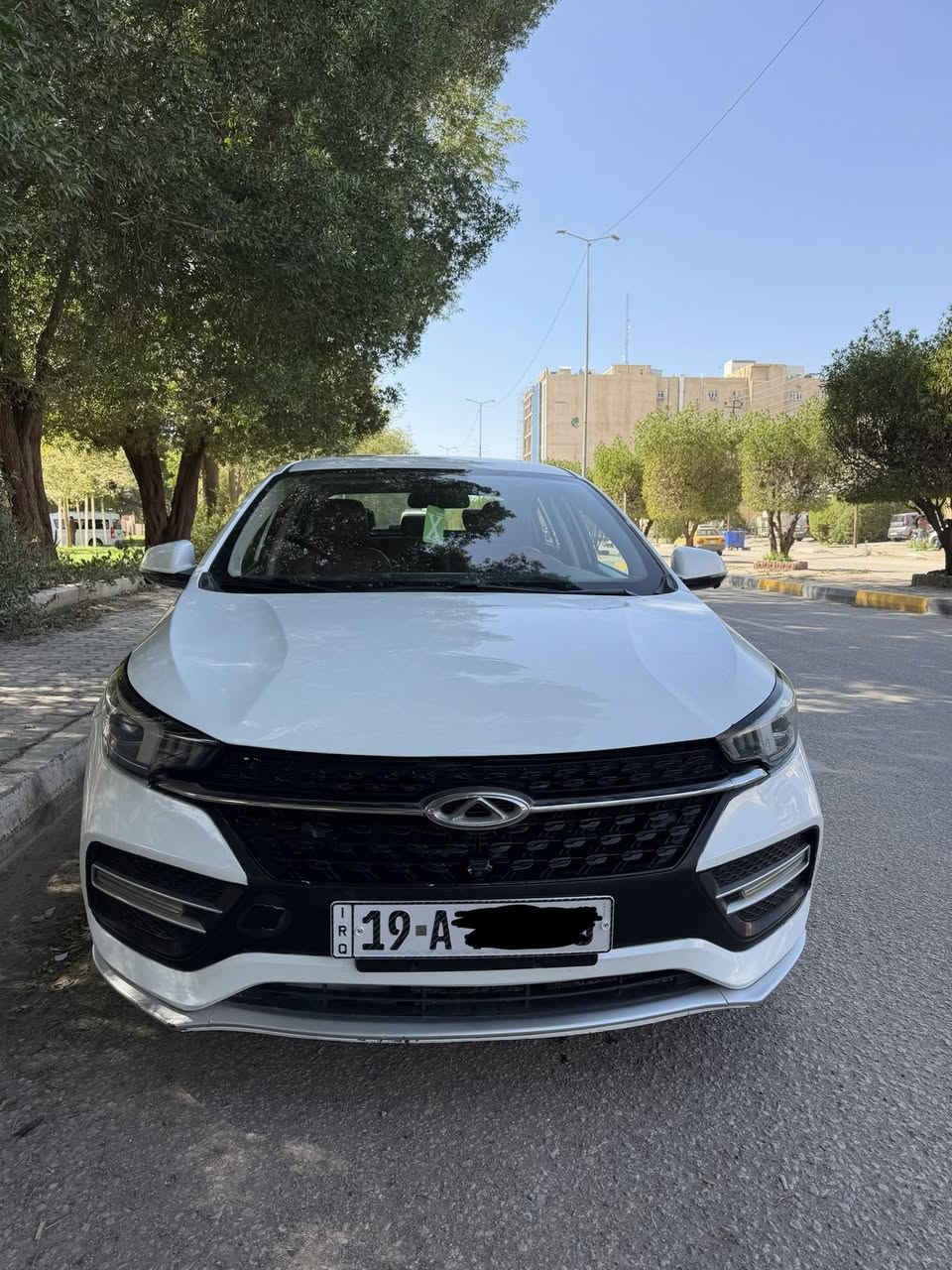 سلام عليكم ورحمة الله وبركاته 
للبيع 
شيري اريزو 6 
موديل 2020
رقم كربلاء باسمي محجوزه تسديد مصرف استقطاع ماستر شهر 10 ينشال حجزه 
ماشيه 79 الف 
بيه صبغ جاملغ ايمن امامي + جاملغ ايسر امامي + بنيد
شرط بدون دواخل دواخل سليمة  
وبيه طخه بسيطه بقبق جنطه معدل على البارد كما موضح بل صور 
داخل جلد جوزي 
قطعتين تبريد تدفئة شغال 
زوج تاير جديد 
باتري جديد 
جام 4 اوتو 
شاشه 12 بوصه 
تبريد تاج 
وضعيتين للقياده eco + sport 
كير 9 نمر محرك 1500 تيربو 
سايد بريك كهربائي 
اوتو ستوب 
بصمة + تشغيل عن بعد + جنطة كهرباء 
كامرات 360 درجه 
سياره داخله بل ضمان مال شركة شيري 
مري شفط + اشاير بل مري + فتحه سقف 
لد داخل سياره ليلي 
لايتات زنون بلادي 
سياره كامله ما بيه اي نقص 
عنوان كربلاء المقدسة 
***********
