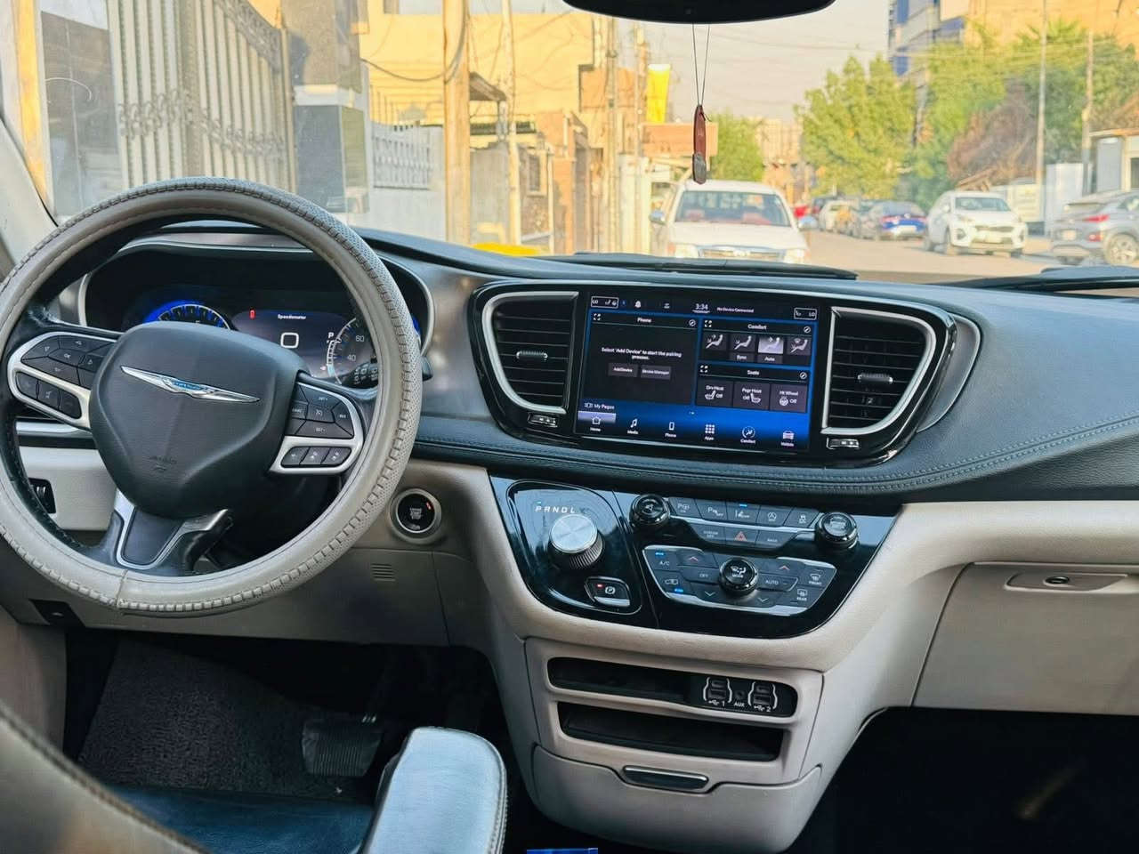 السلام عليكم.  باسيفيكا للبيع موديل ٢٠٢١    ماشية ٨٢٠٠٠ميل مواصفات كاملة بدون فتحة  ضرر جاملغ مصبوغ و دعاميه بلادي بدون صبغ   بدون ايرباك 

كشنات جلد مع خزن
كشنات تدفئه مع ستيرن
كامرا حساس خلفي بلاد 
تشغيل عن بعد
رادار خلفي امامي
بصمة تشغيل عن بعد
كار بلي
اوتو ستوب
اوتو ستارت
اوتو لايت 
كامرا تحديد مسار 
لايت بك لايت لد 
شاشة كبيرة
شاشة اعطال كبيرة
ابواب صندق كهرباء
 السعر٢٢٢  بيها مجال. تفاصيل اكثر. 

*********** 
ملاحظه السياره داخله كلين من سويت سونار طلعت مضروبه جاملغ ومصبوغ 
    
سيارة نظيفة جدا كلشي على وضع الشركة #كرايسلر_باسفيكا
عنوان بغداد قرب تقاطع درويش.
