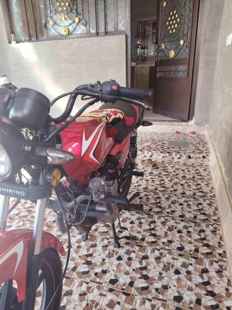 شاينك مديل ٢٣ بيها أوراق نضافه شلعه خير من الله كهربائيات كامله د اجه أحله من صوره سعر ٦٧٥ بيها مجال حك جيه مكاني ديالى كنعان شراي يتصل بس ***********
