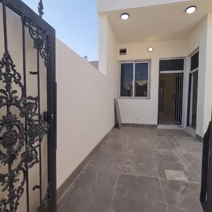 دارلبيع ١٣٠متر فول مواصفات سقف مغربي فول كاشي كركوك دروازة على طريق سليمانيه مقابل جامع خديجة كوبرى موبايل ***********كورك*********** البيت جديد صفرمامسكون بيه البيت بيه غرفتين نوم استقبال مطبخ صحيات كراجي مطبخ حار هول
