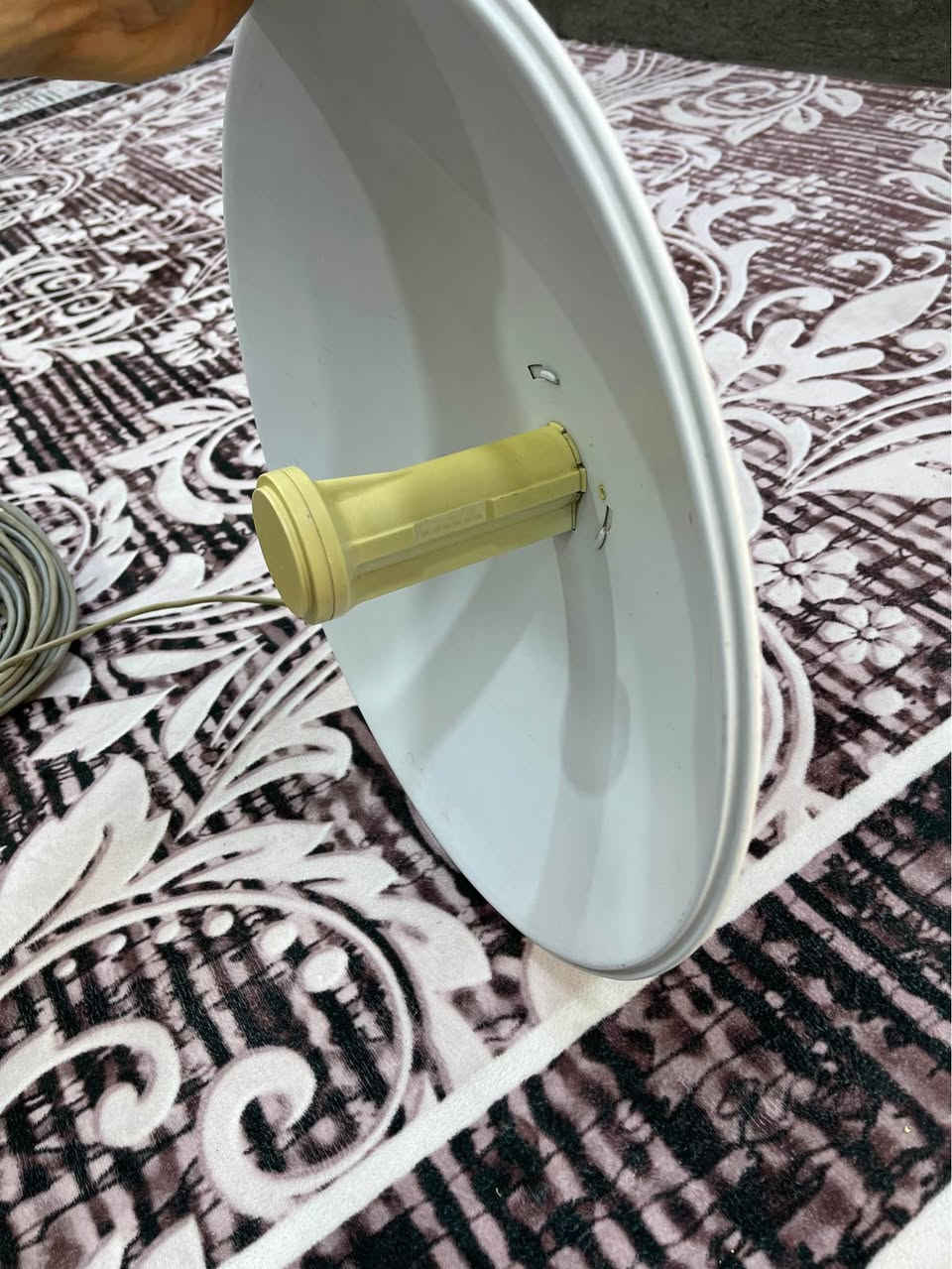 صحن انتريت مع الواير اصلي الصحن باب اول مكانه بغداد التاجيات قرب مرور التاجيات السعر 75 الف و بيه مجال / *********** / بغداد, العراق
