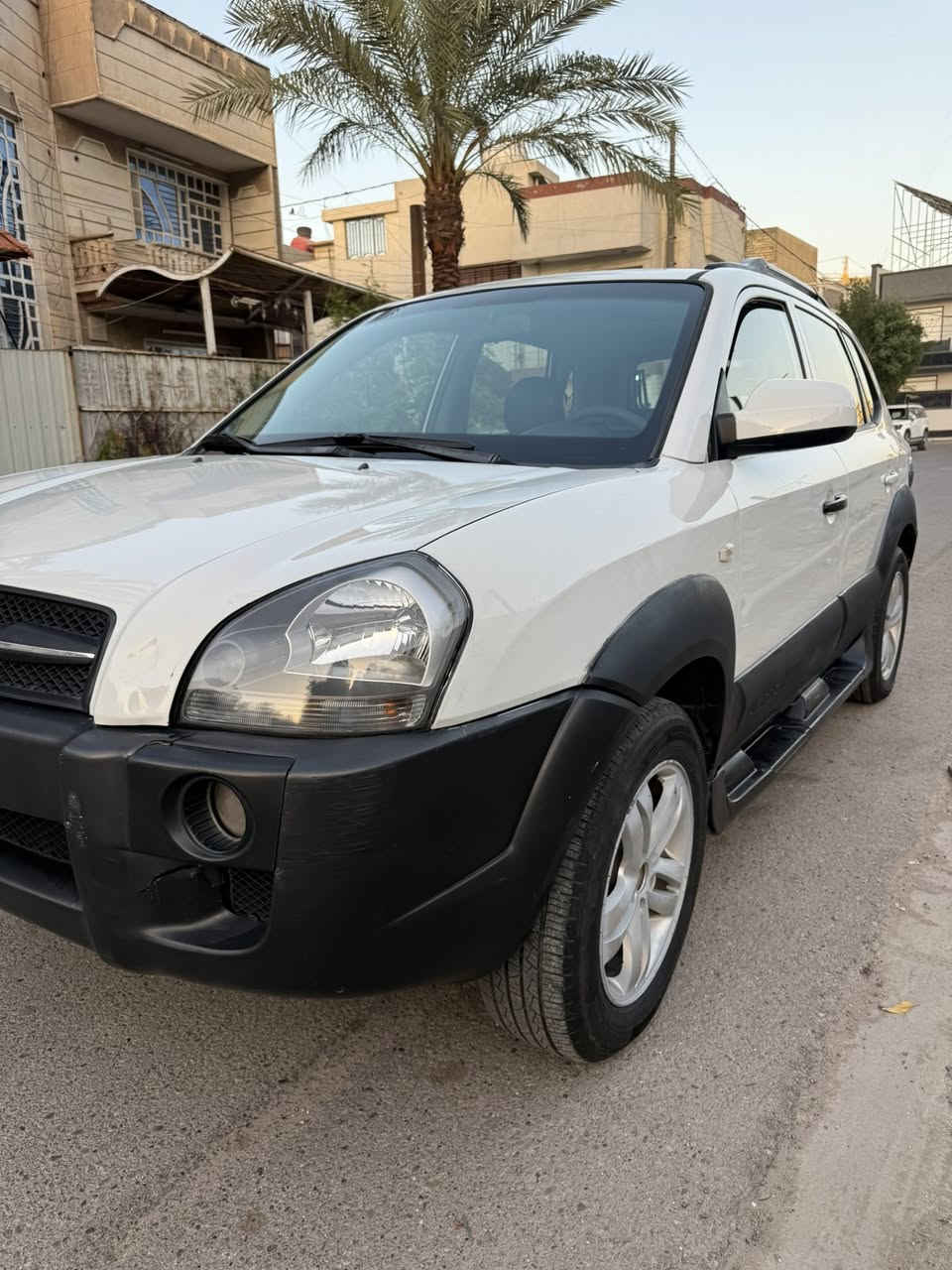 السلام عليكم للبيع توسان موديل 2009 خليجيه محرك 2000 دوش كير محرك تبريد كاملات تخم تاير جديد تخم ويلكب بيهة صبغ جاملغين وبنيد ماشيه 99 الف كيلو السياره فول فتحه كشنات جلد رقم بغداد شبه مميز بأسمي تحويل مباشر رقم جديد هزه وسنويه جدد السعر 105$ وبيهة مجال مكاني بغداد المنصور للاتصال ***********
