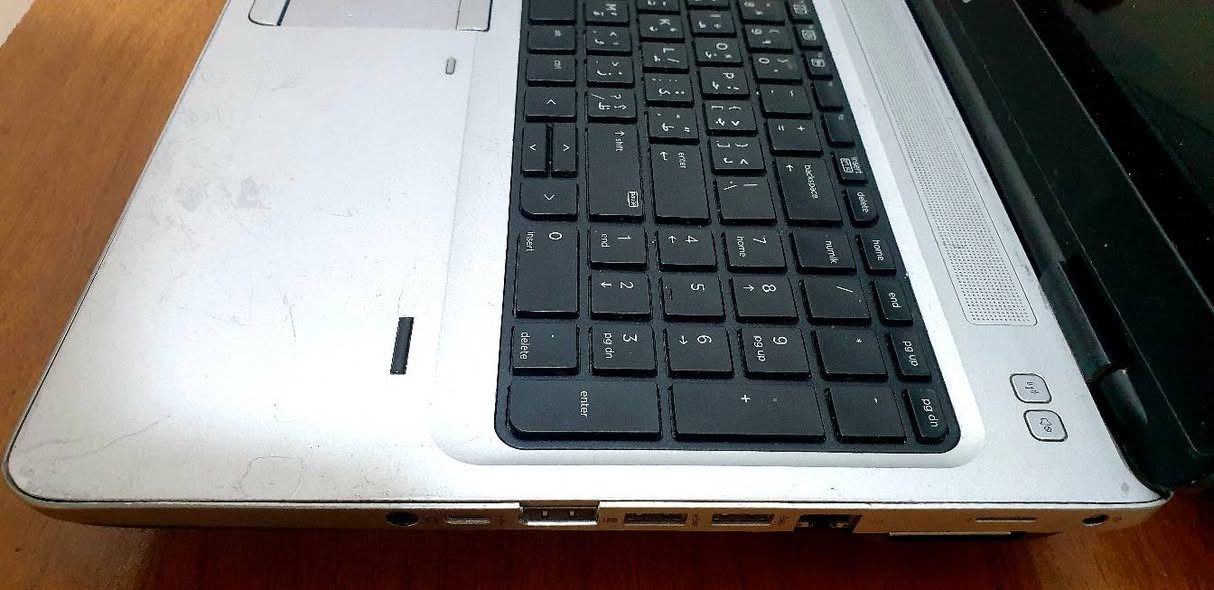 hp probook 650 G2
                         Core i7 الجيل السادس  فئة HQ
الرام 8G ddr4 الهارد 256ssd 
حجم الشاشة 15.6 FHD 
مناسبة للدراسة والبرامج الهندسية 
منصب عليها اوتوكاد 2022
السعر 225 الف المكان بعقوبة 
ملاحظة البطارية جديدة


**إذا كنت صاحب هذا الإعلان وتريد حذفه لأي سبب، رجاءا أرسل رسالة إلى الدعم الفني**