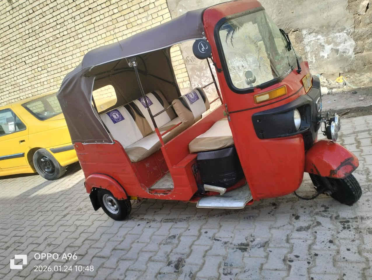 السلام عليكم تكتك للبيع موديل 17 على 18 السعر اثنين 900 وبيها مجال مكان بغداد مدينه الصدر حي طارق متواجد بس على الرصيد***********
