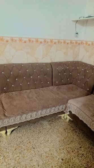 يا الله مكلفة بلنشر
تخم عدد ٢ عشر مقاعد نظيفات
مابيهن كسر ابد
سعر الواحد ٥٠٠ بي مجال بسيط
العنوان الزهراء حي البعث
الرقم ***********
